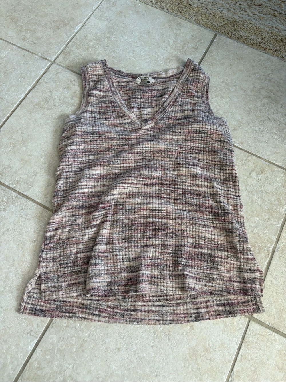 Liverpool Ribbed V-Neck knit Tank Top - Heathered Pink and gray small